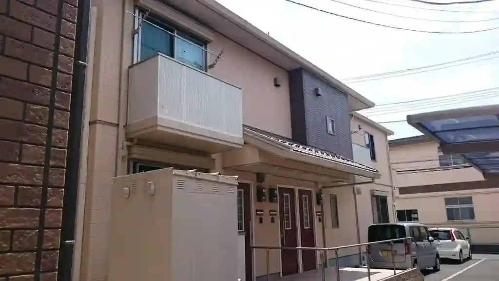 クリスタル 外観