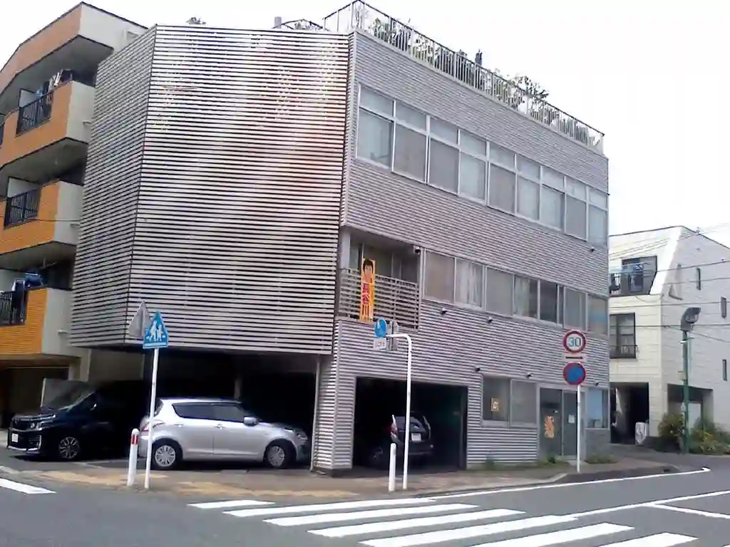 ヤマニビル 外観