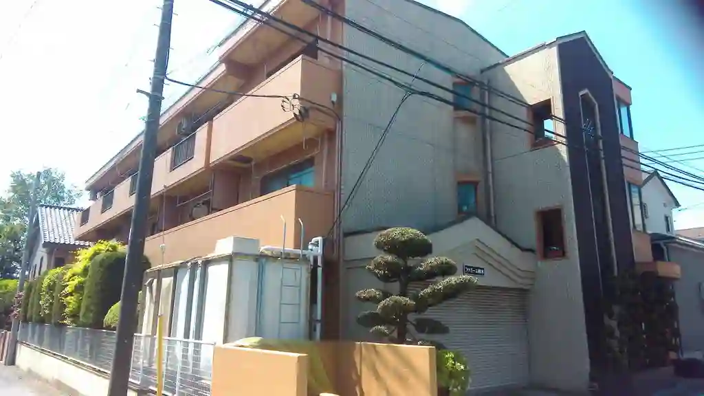 ファミーユ植木 外観
