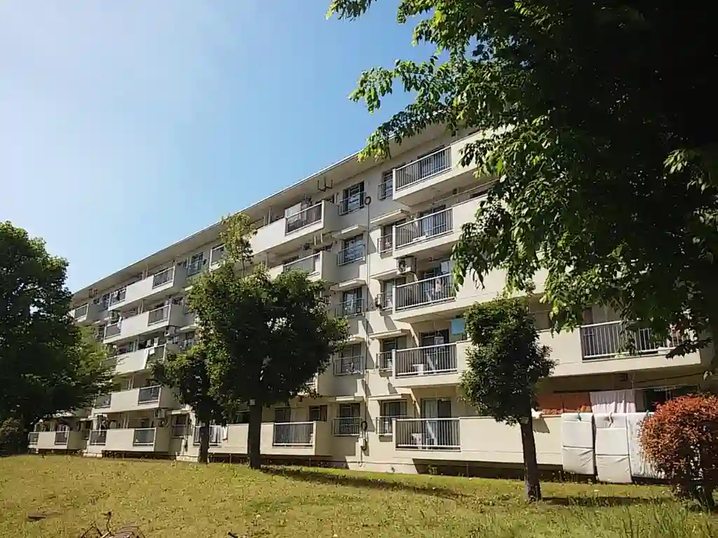 立川柏町団地8号棟 外観