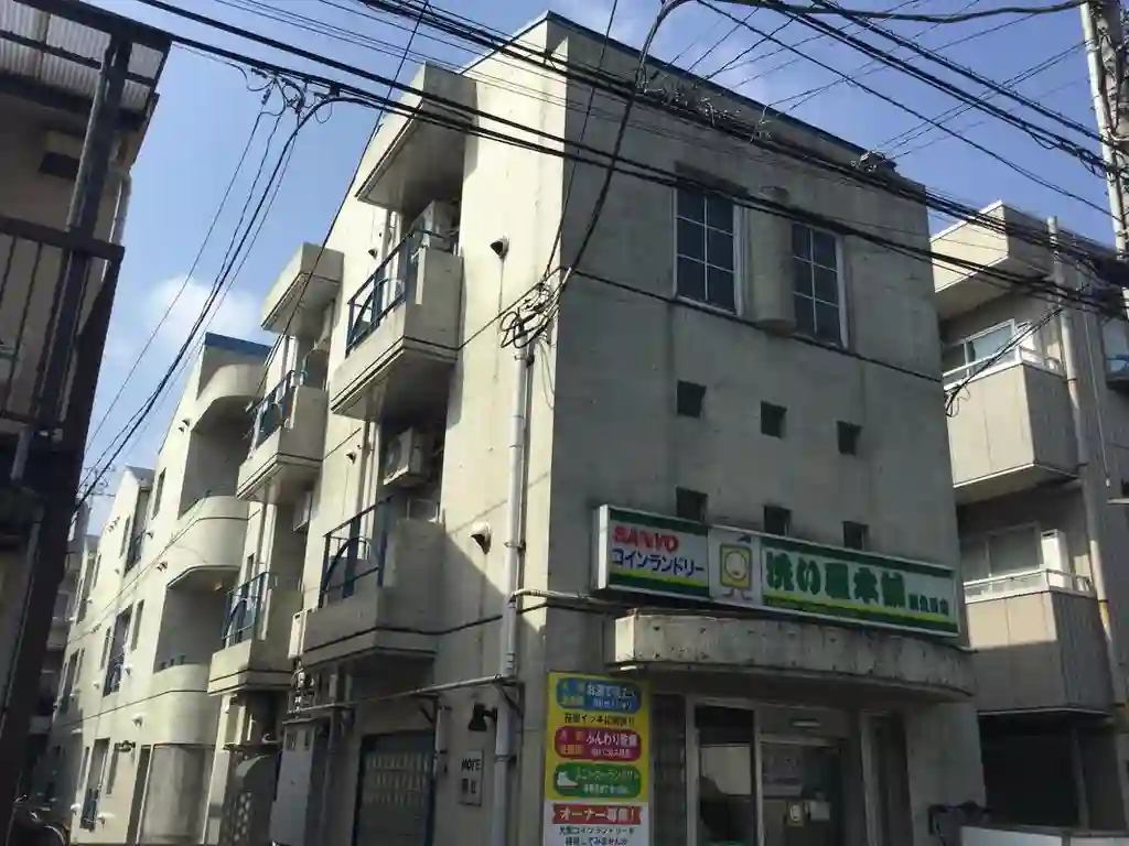 モア国立 外観