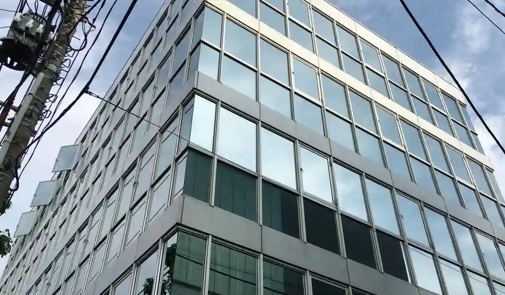 アーバンスペース 外観