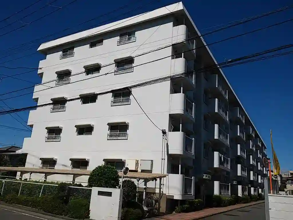 クイーンハイツ大倉山 外観