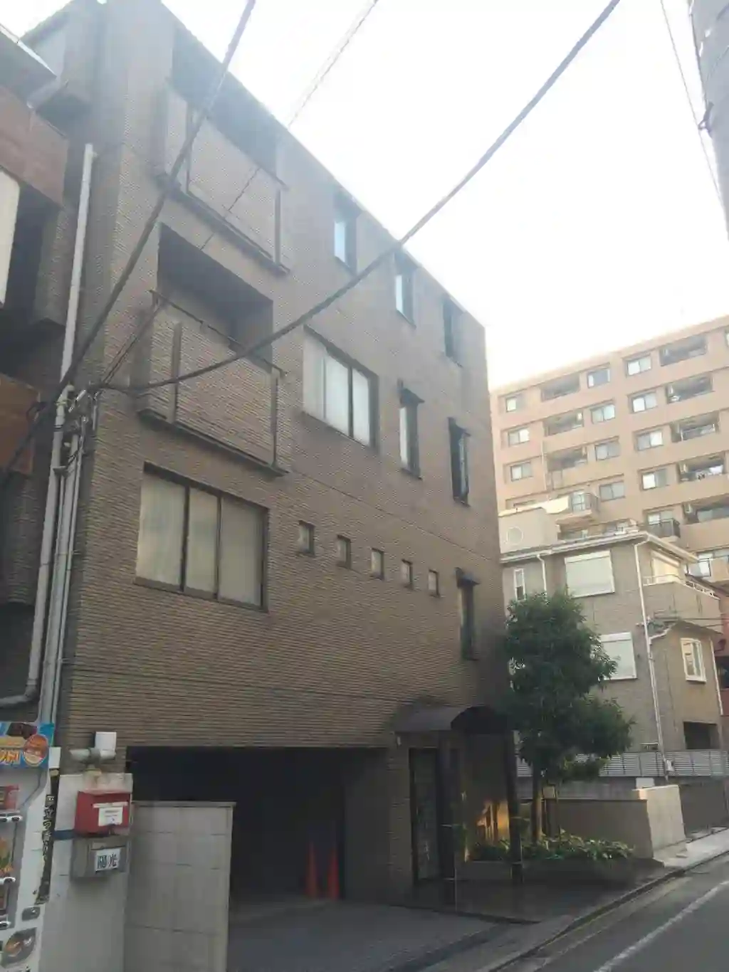 セザール根岸 外観