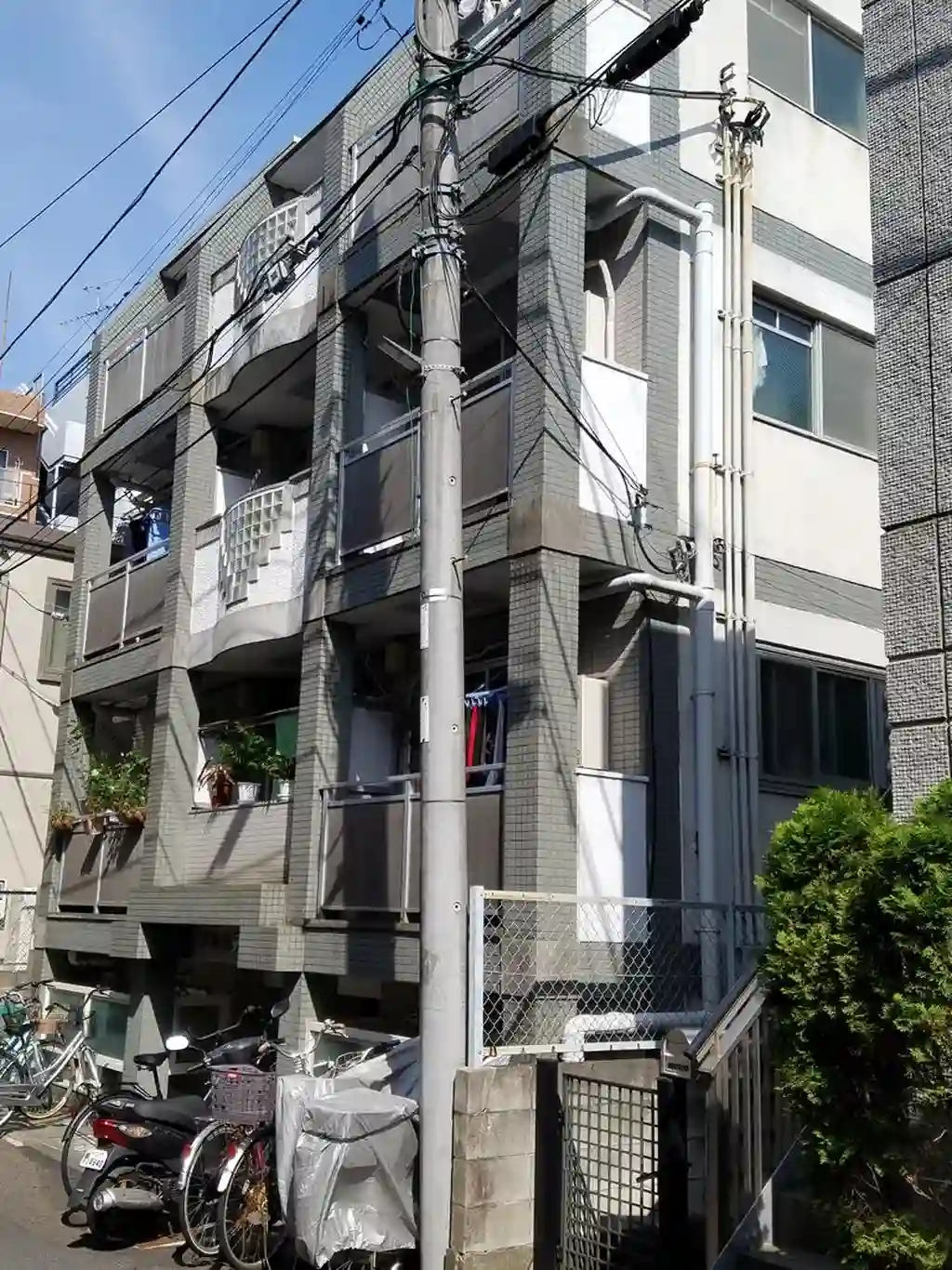 アルカディア鶴間 外観