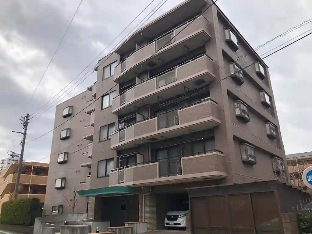 アクロス 外観