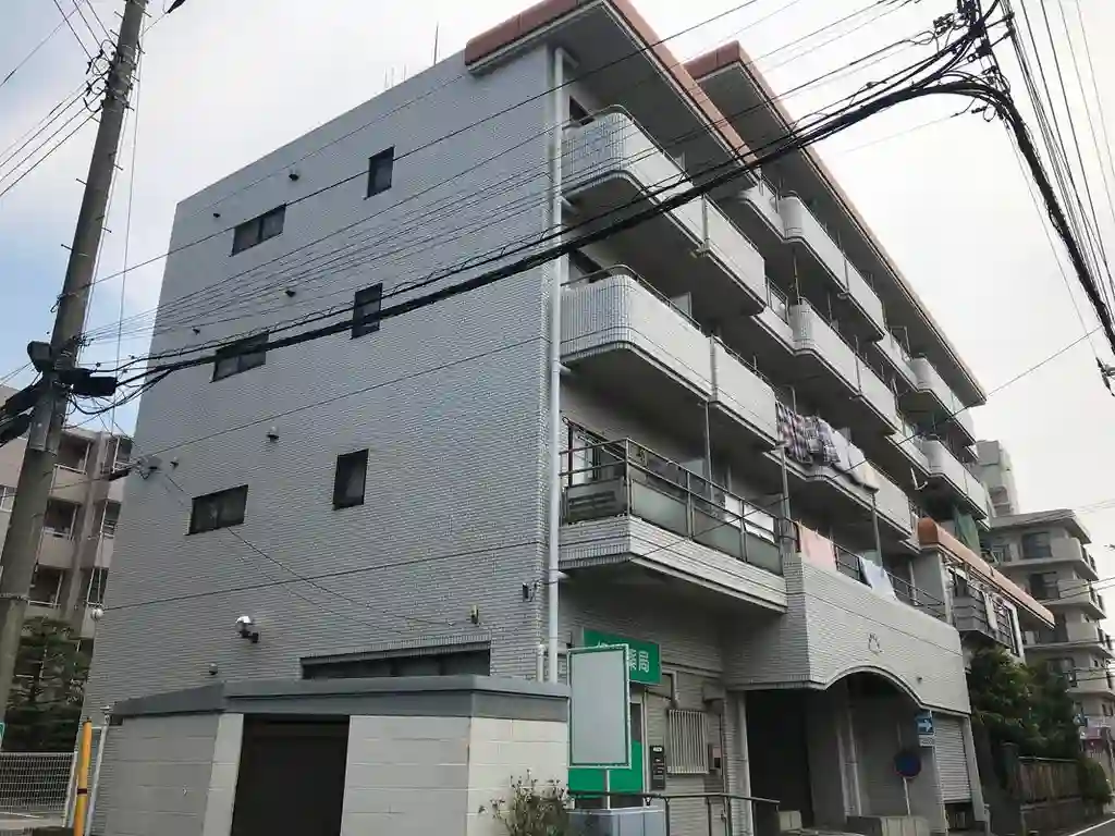 グランドール川秋 外観