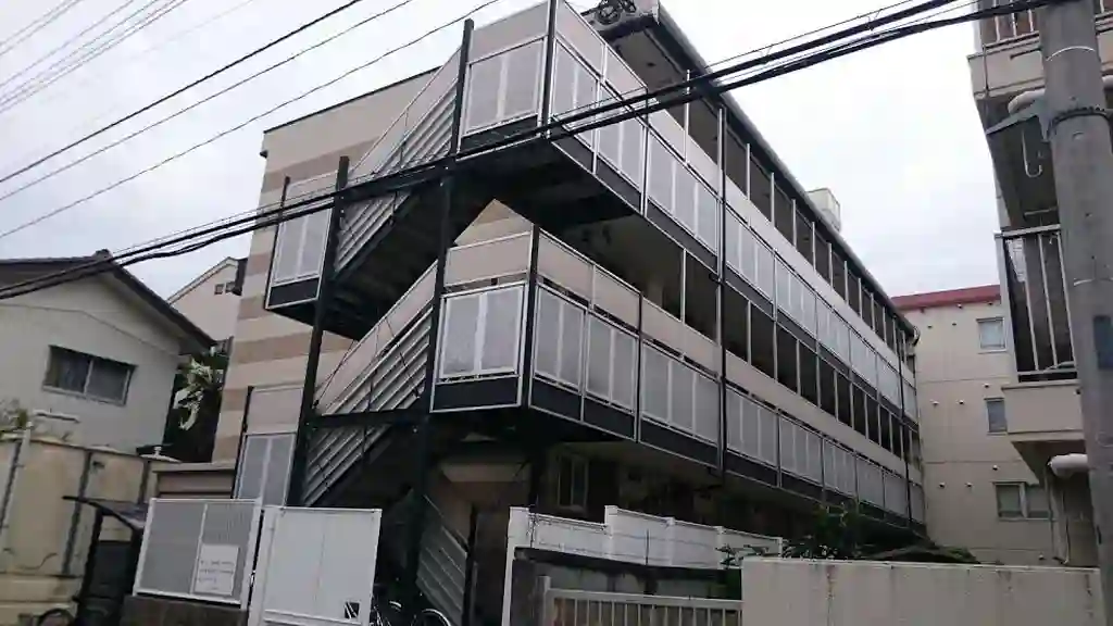 レオパレスレガーロ 外観
