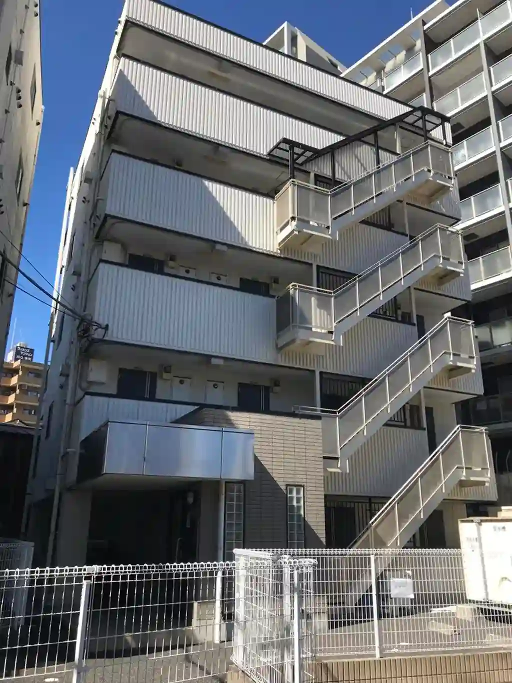 アクシーズ7 外観