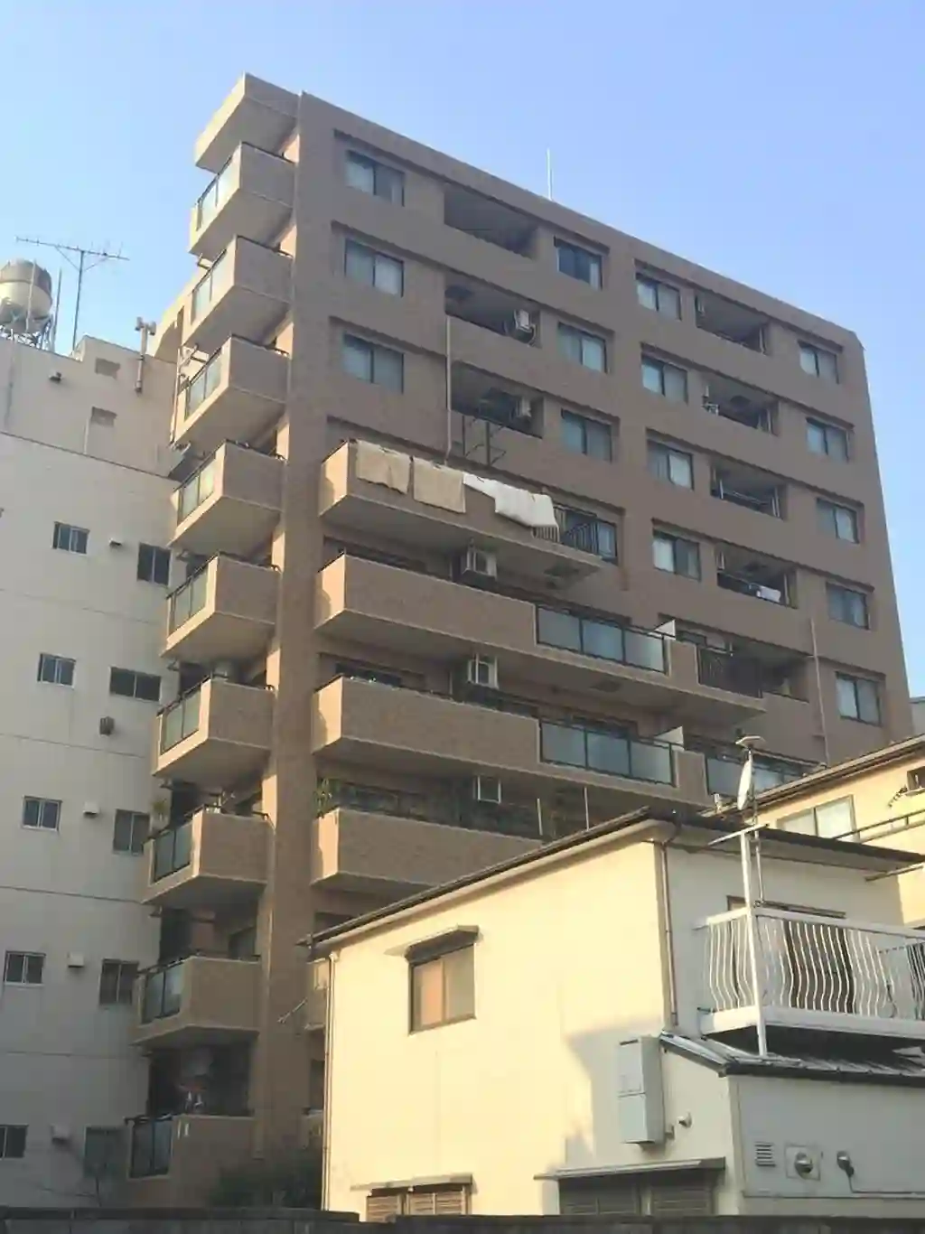 セザール根岸弐番館 外観