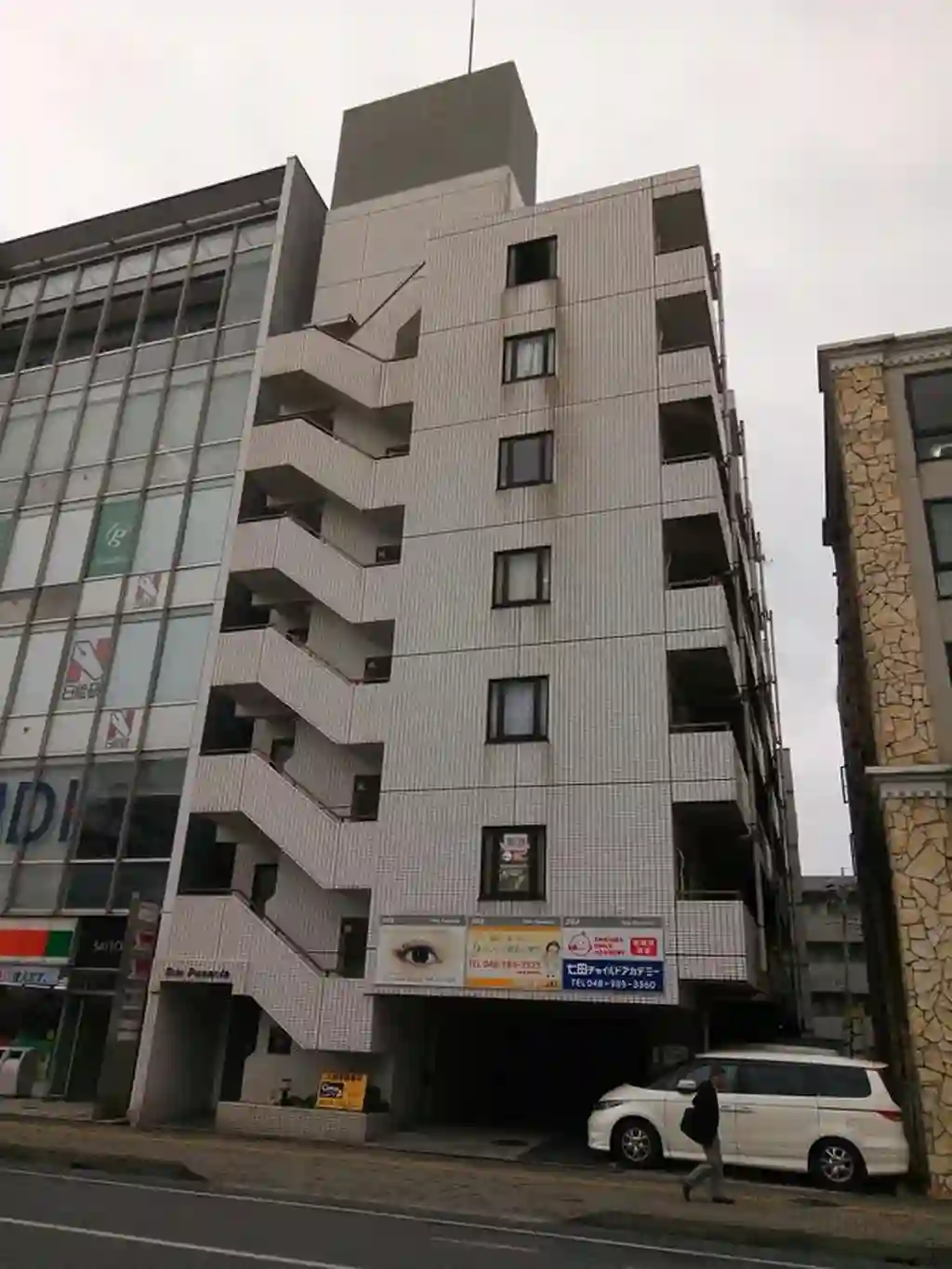 サン・パサニア 外観