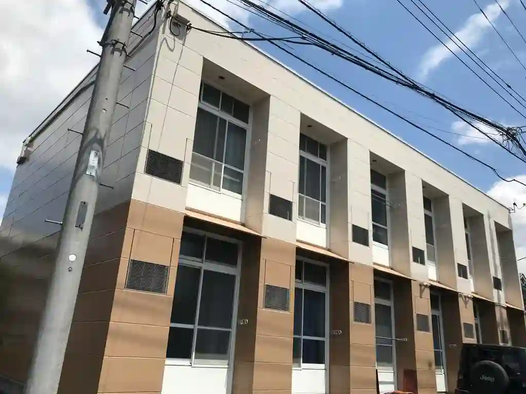 レオパレスディアコート 外観