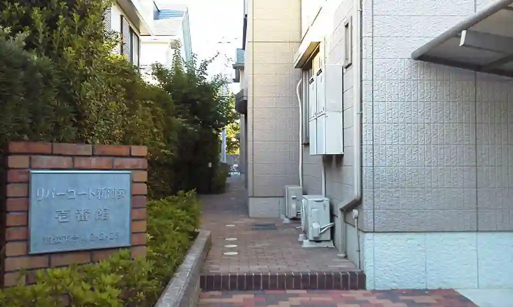 リバーコート新浦安壱番館 外観