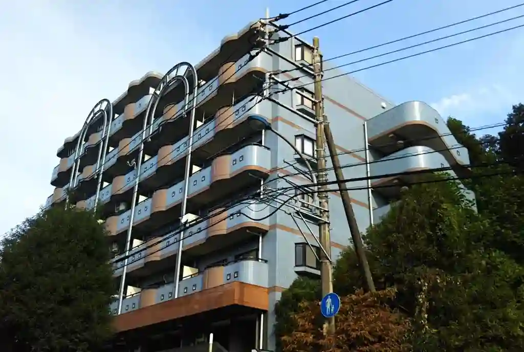 フィフスフロンティア 外観