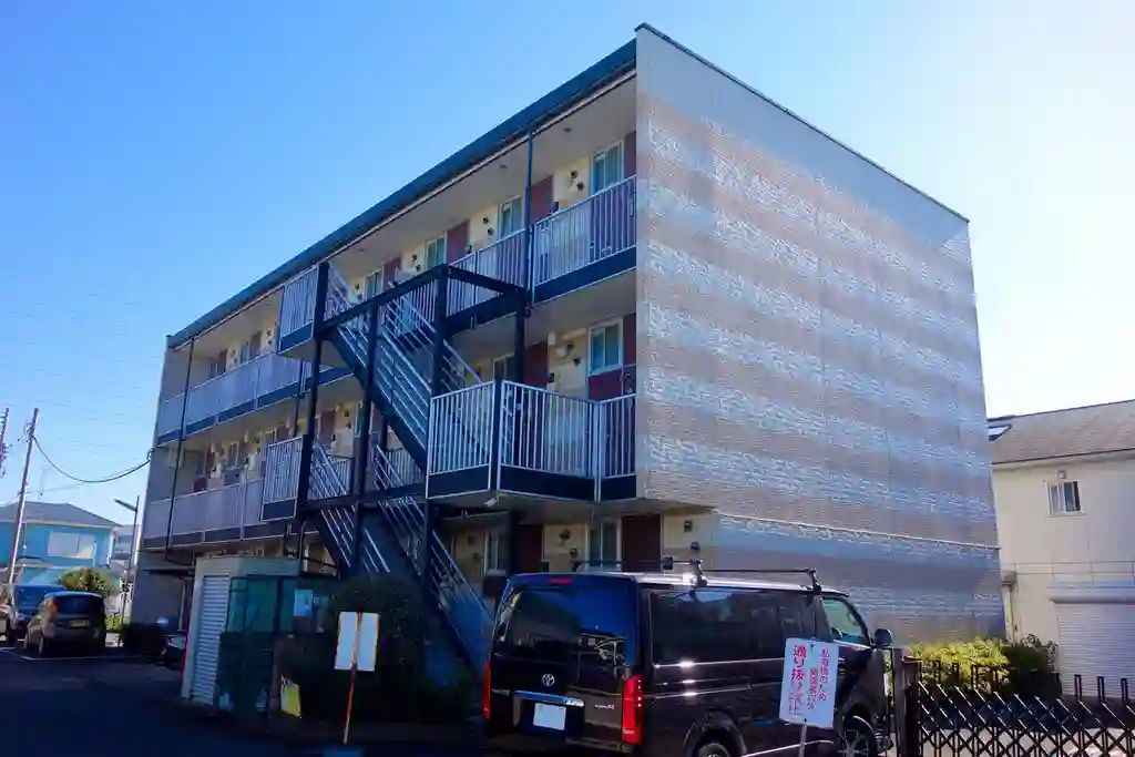 レオパレスグランド 外観