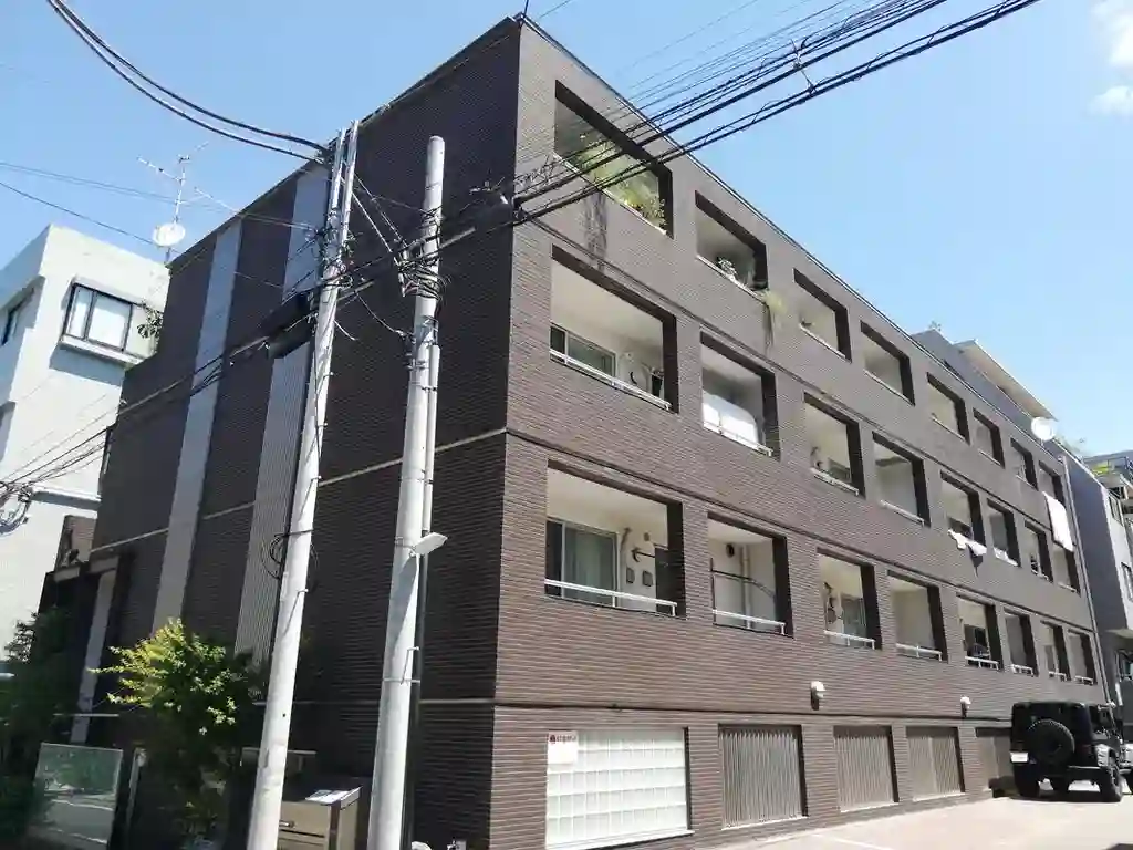 クウェストスクエア代沢 外観