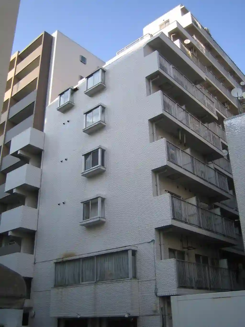 日神プラザ元町 外観