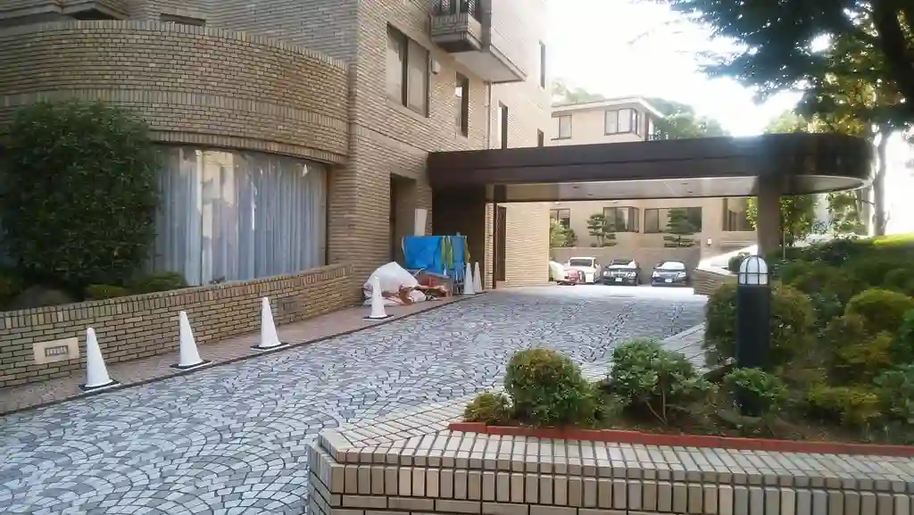 フラット緑ケ岡 外観
