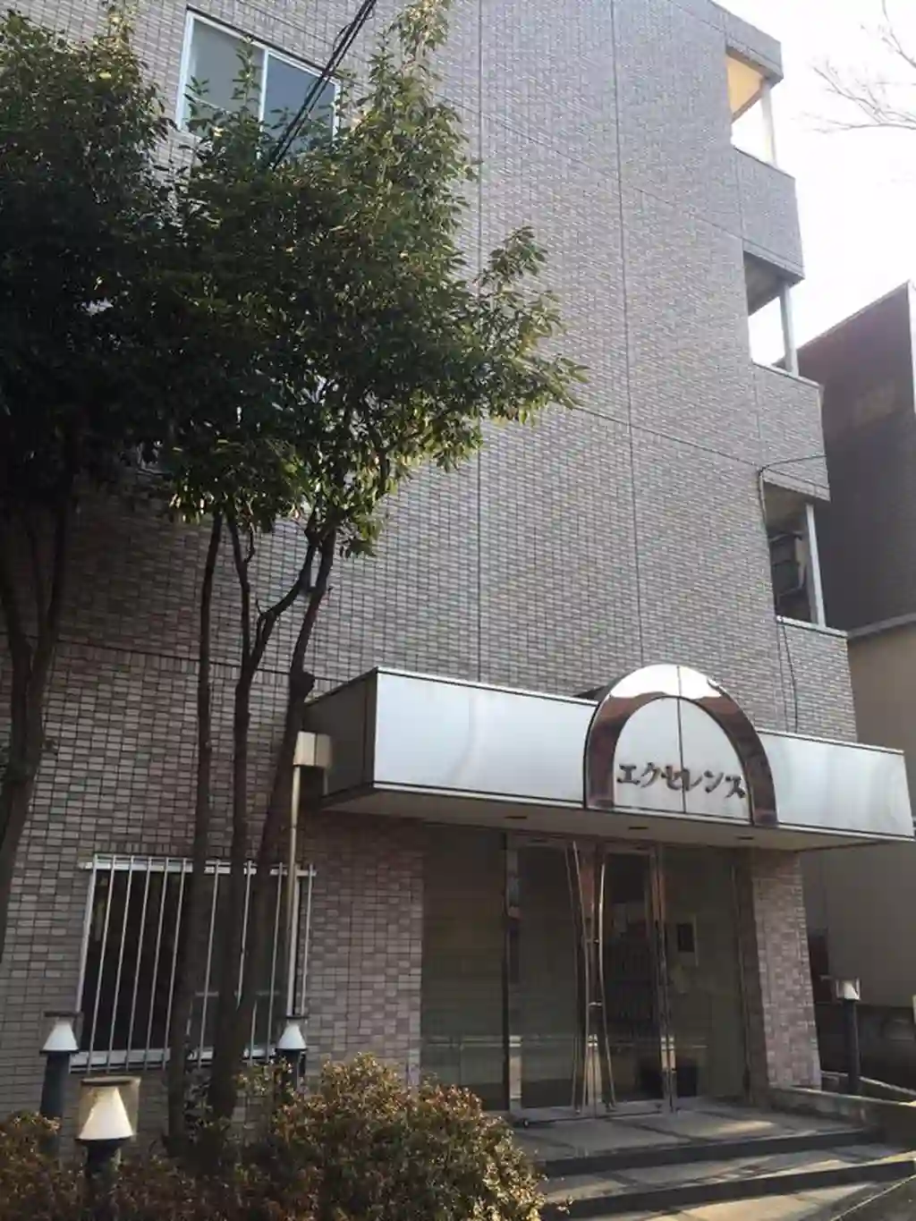 エクセレンス 外観