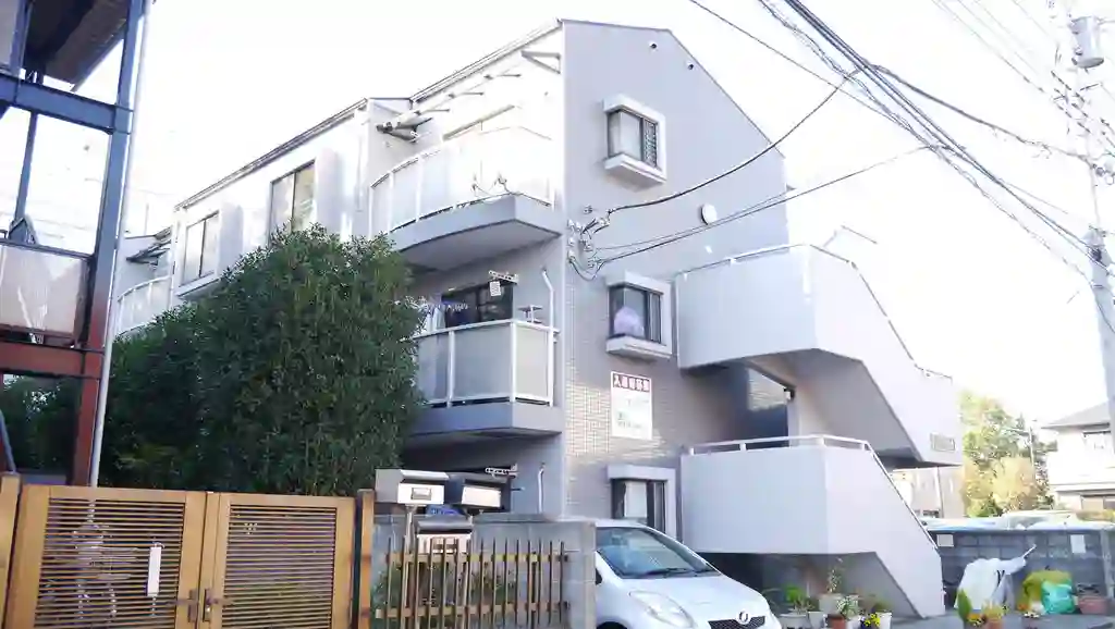 クレ・エルモナーザ 外観