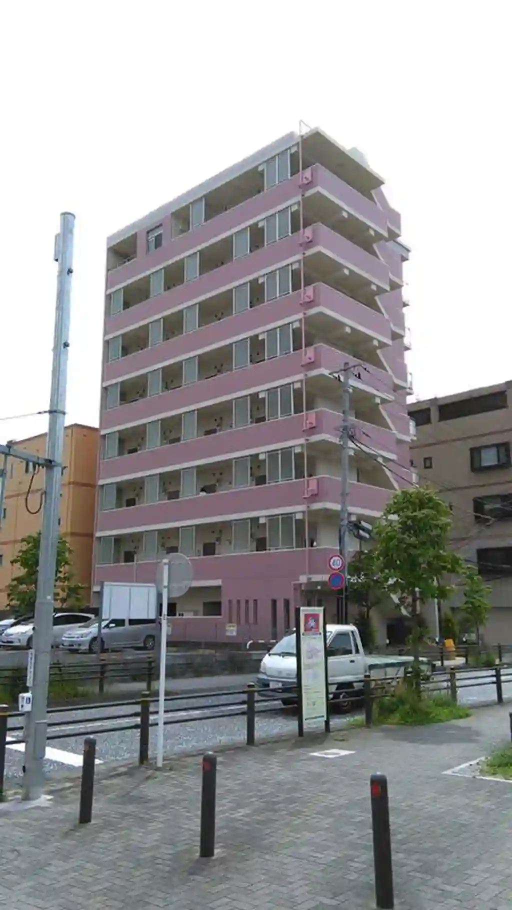 セレーナ 外観