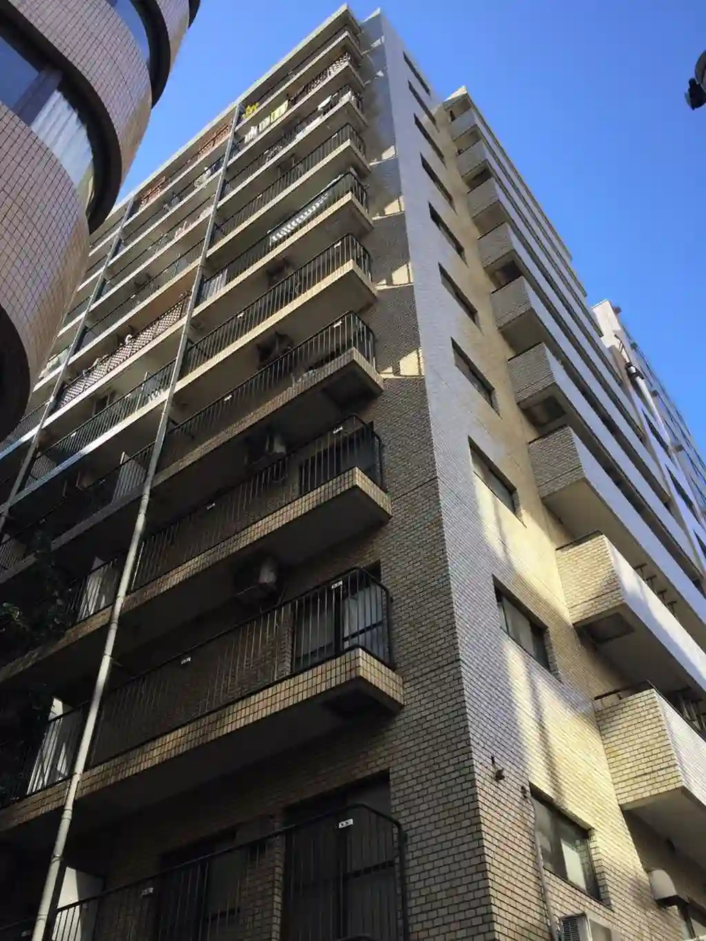 ライオンズマンション御苑前 外観