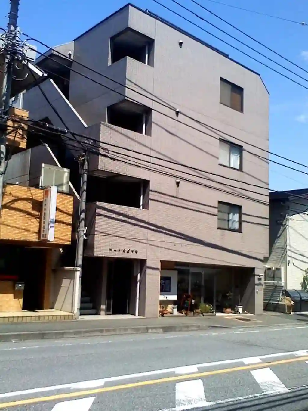 コート・オダマキ 外観