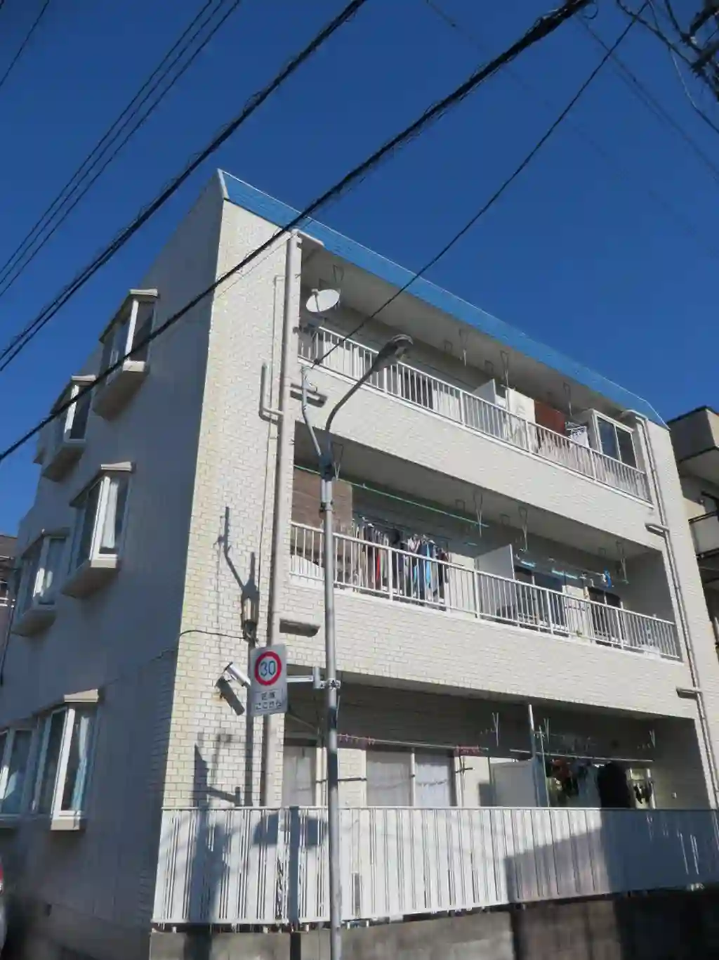 リバーハイツ池田 外観