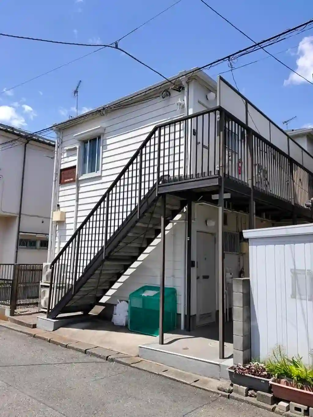 ティーコート日野 外観