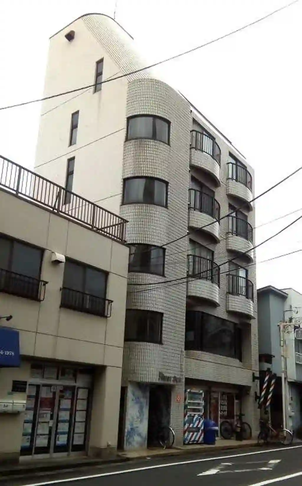 リバー8 外観