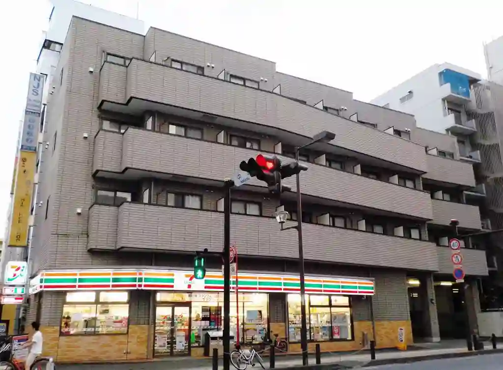 ソレイユ三和 外観