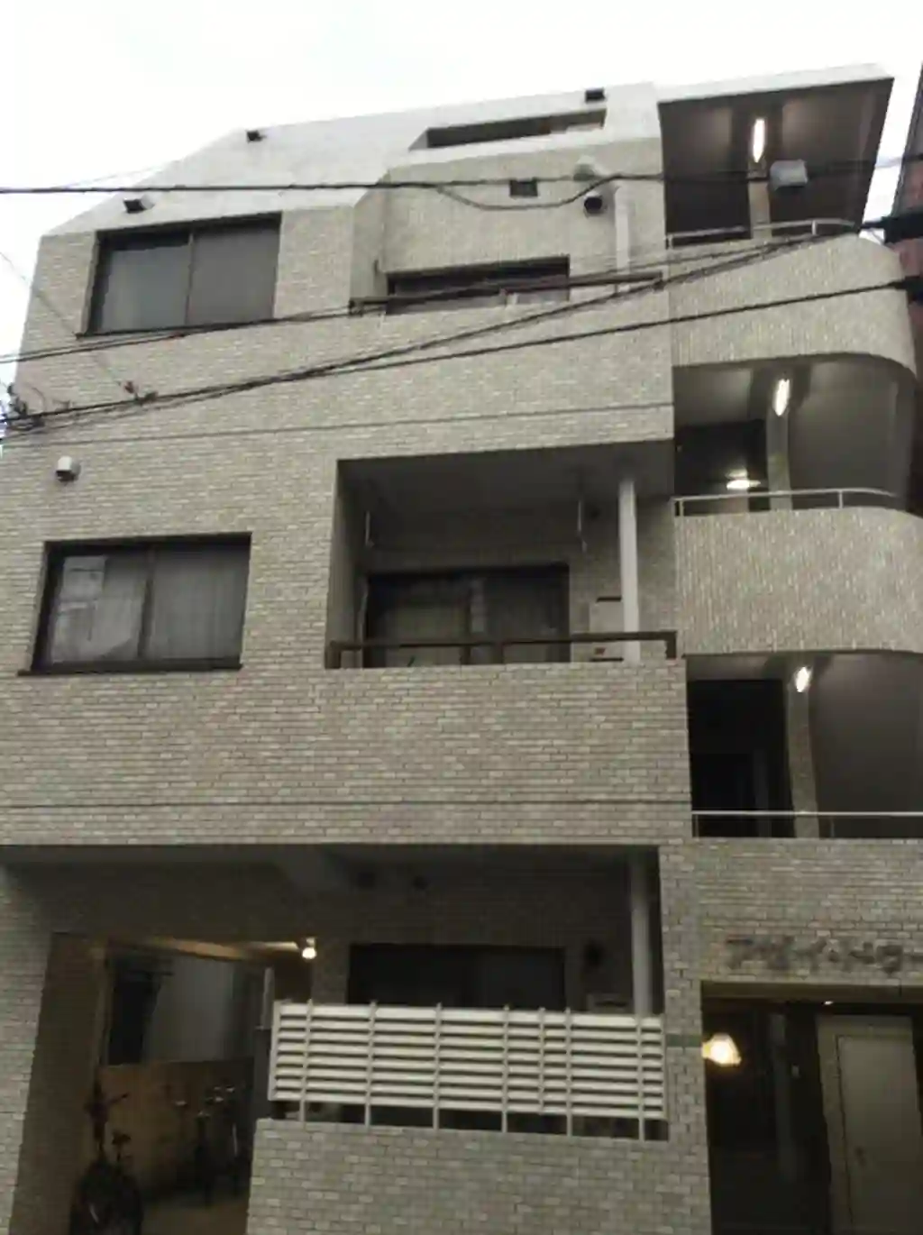 アゼイ・ドゥー中野 外観