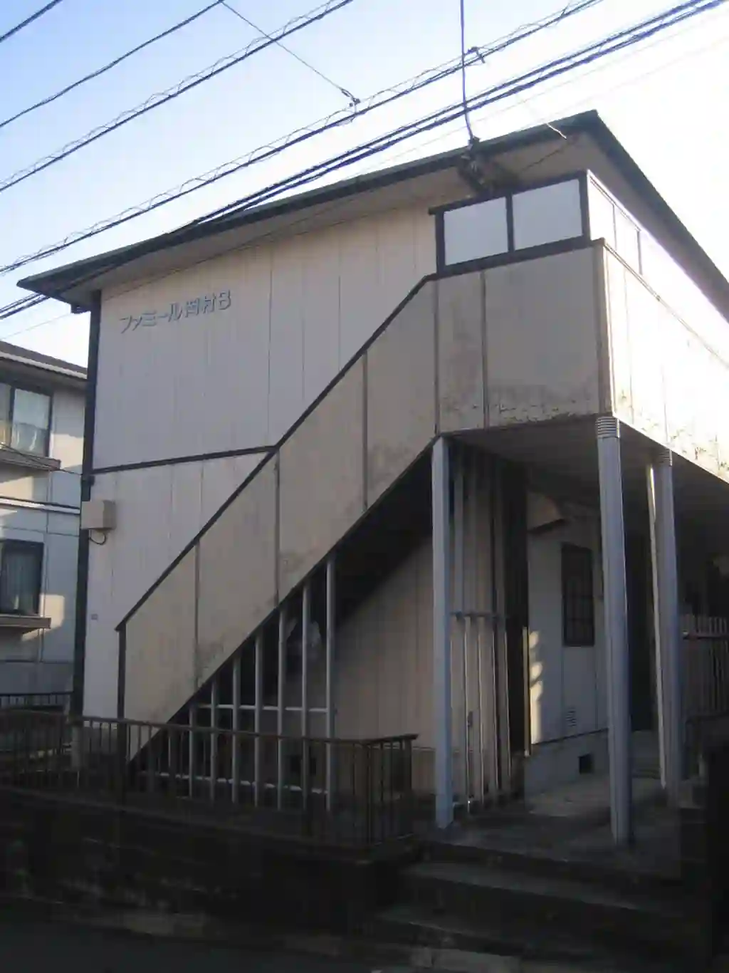 ファミール岡村B 外観