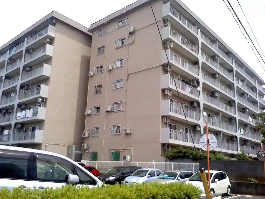 ドルミ鶴間 外観