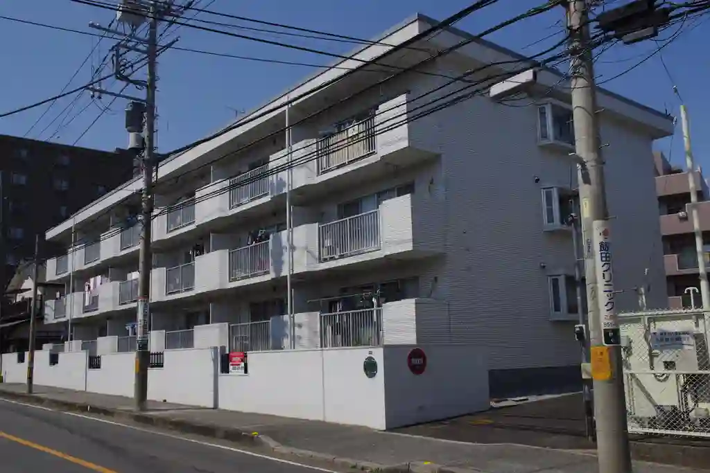第一ベルハイツ 外観