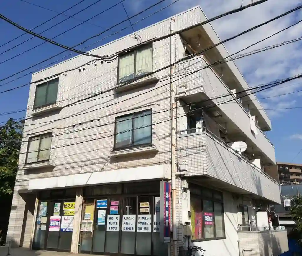 フローラ岸谷 外観