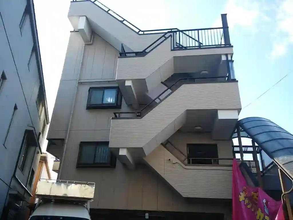 つるがねビル 外観