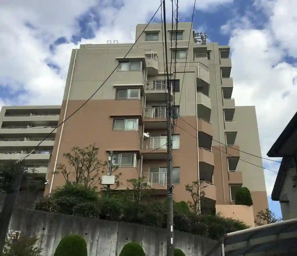 ヒルハイツたまプラーザソルヴィルA棟 外観