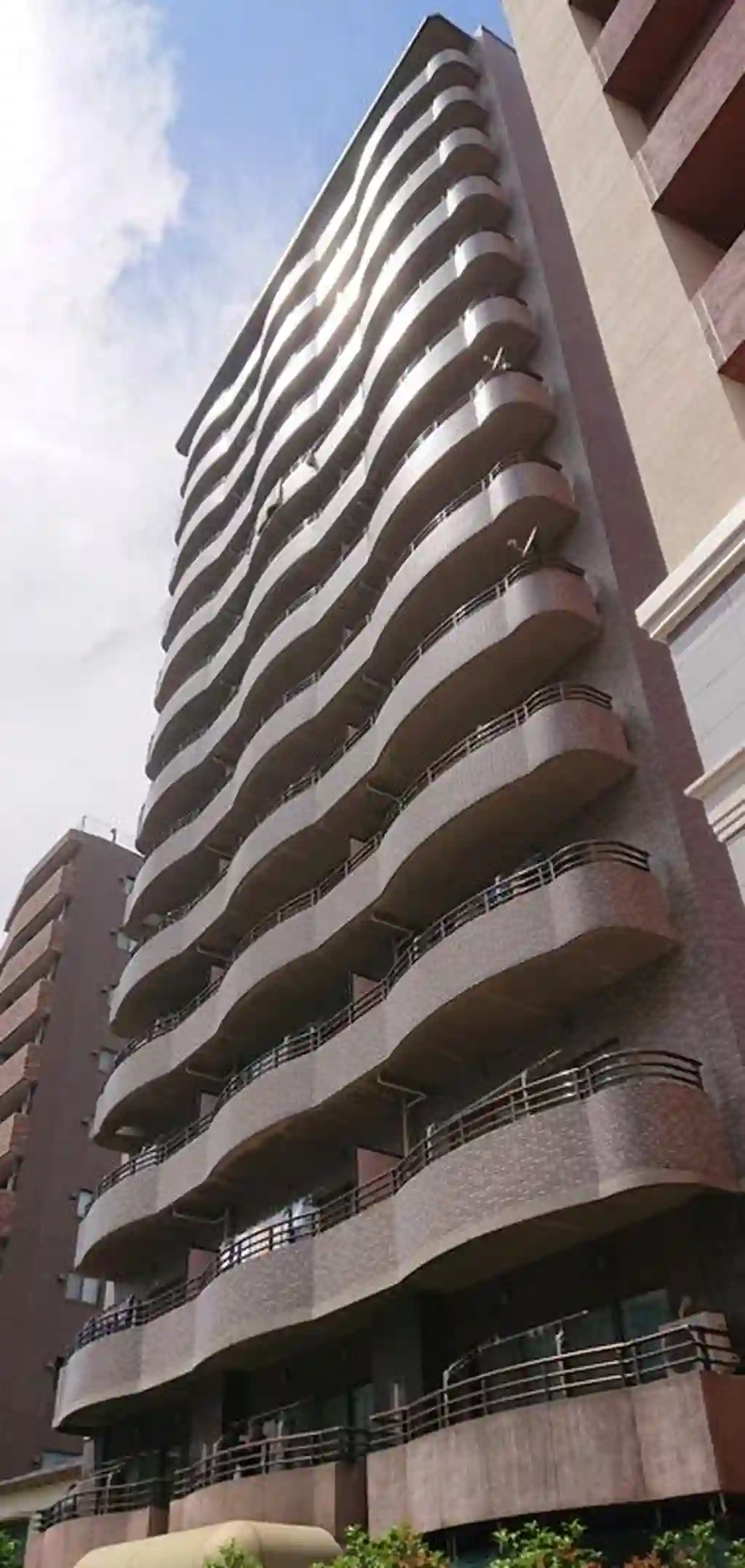 都民住宅マノワール泉 外観