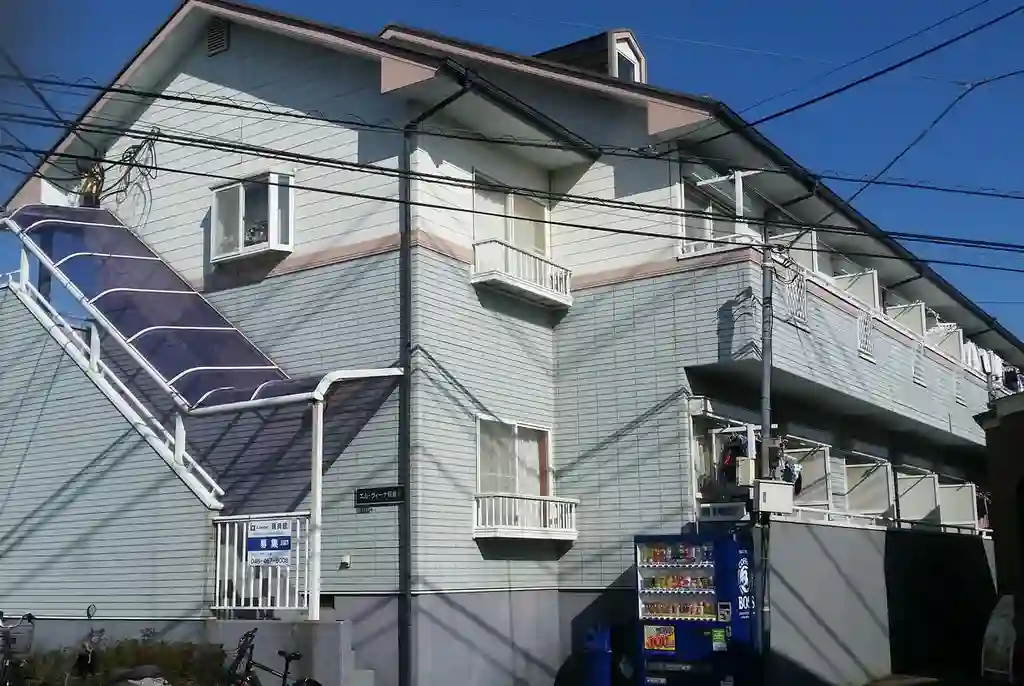 エルヴィーナ新倉III 外観