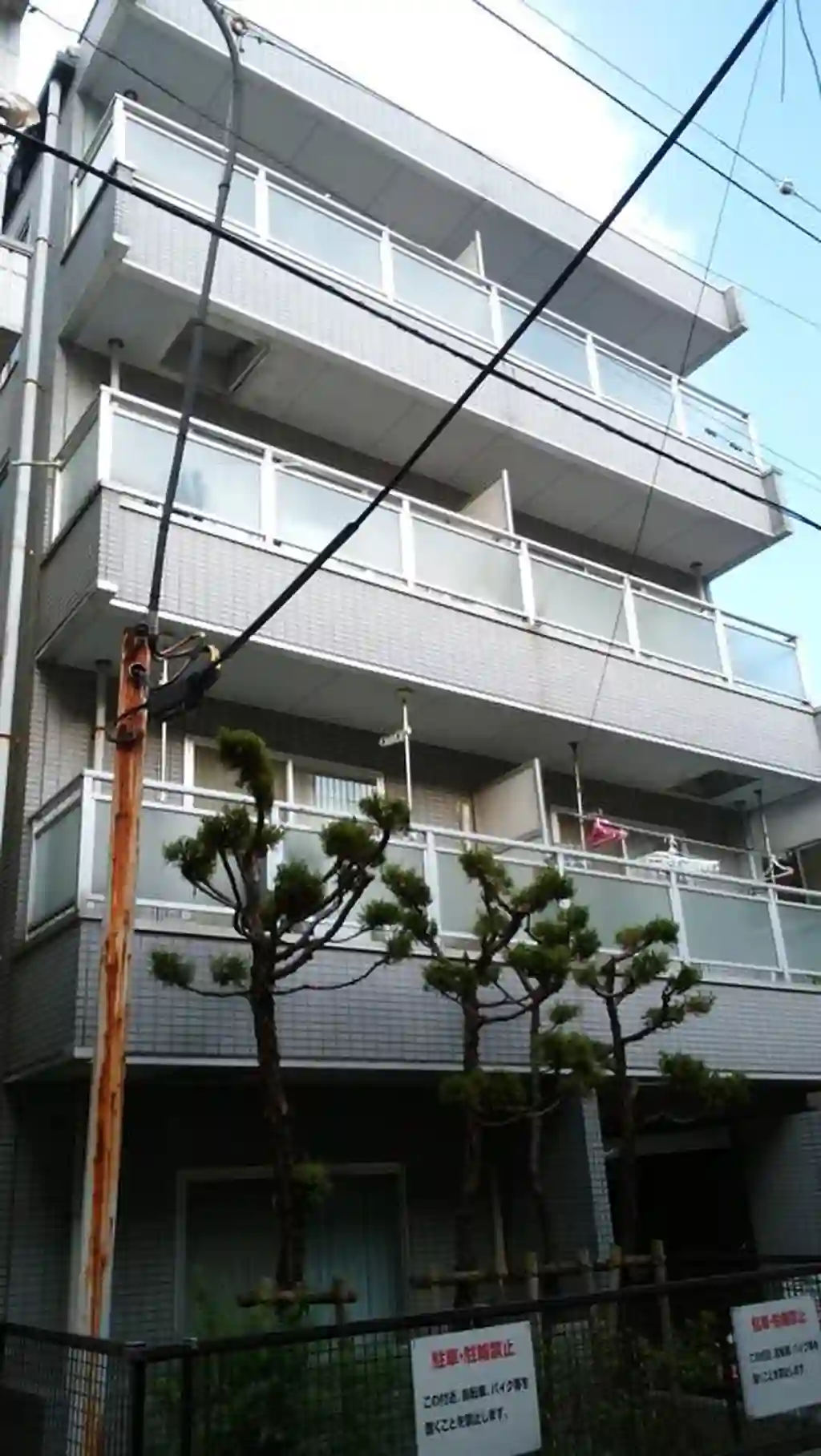 レオパレスNOVA 外観