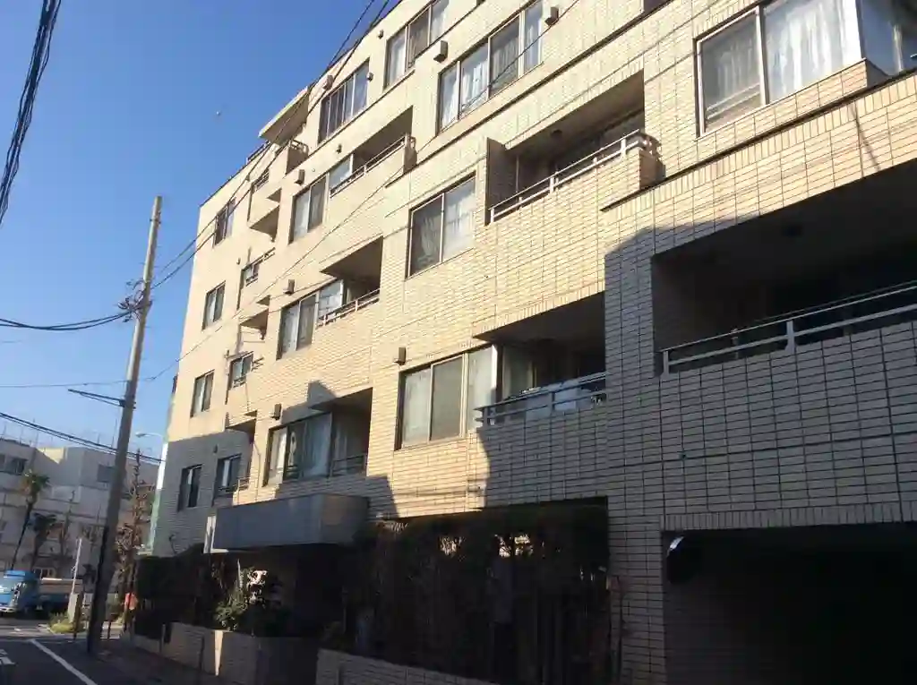 グラーサ学芸大学 外観