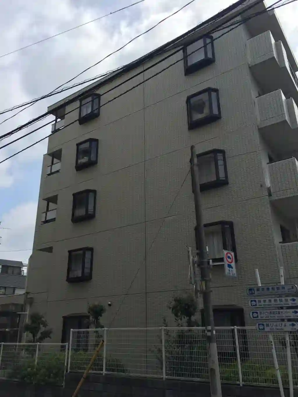 フローラ関富 外観