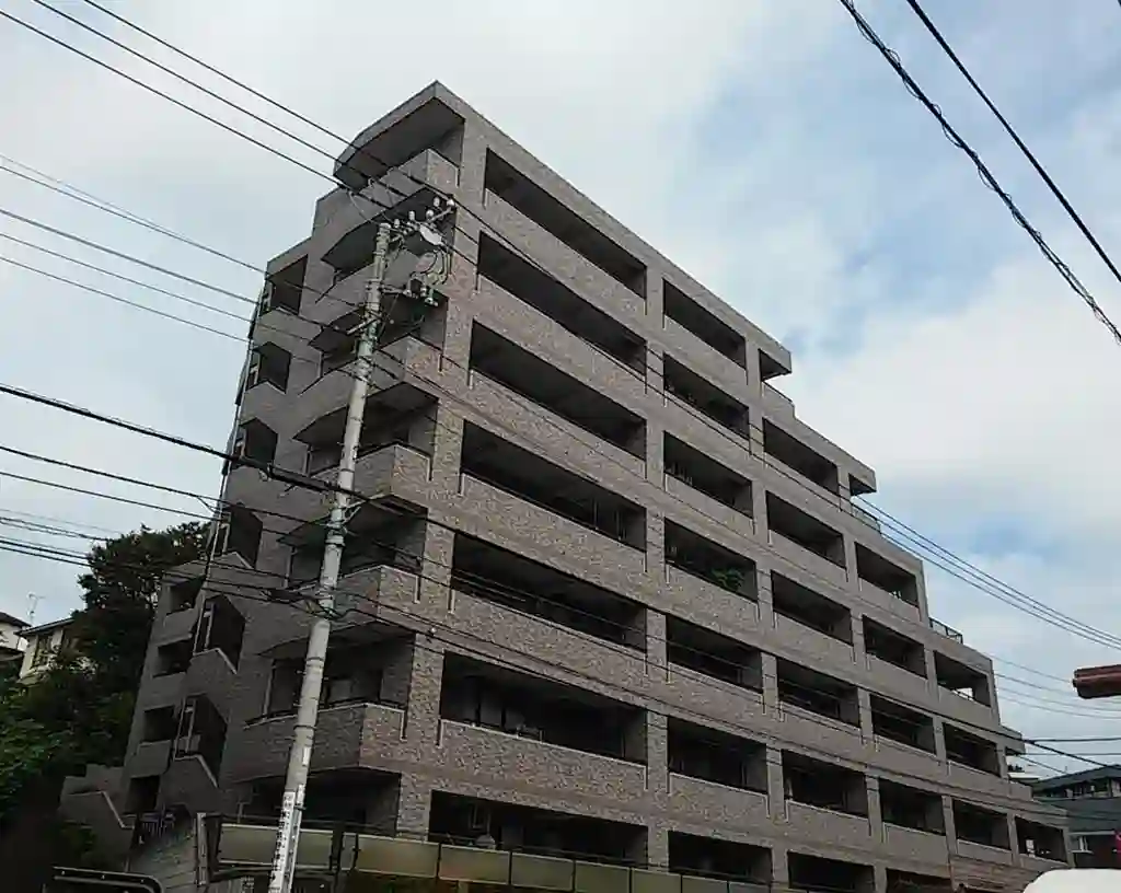 ライオンズヒルズ大倉山 外観