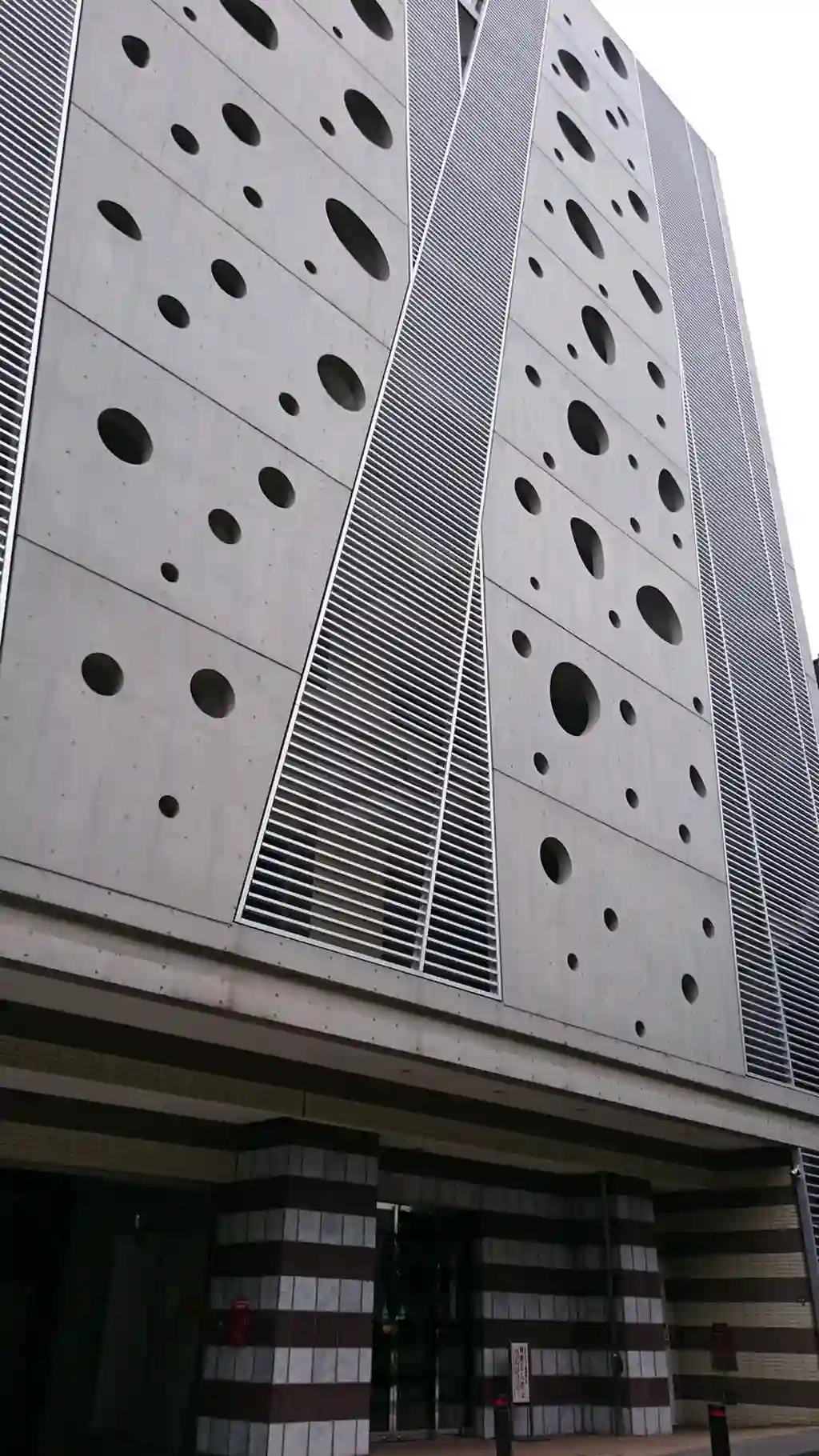 イクシア横浜鶴見 外観