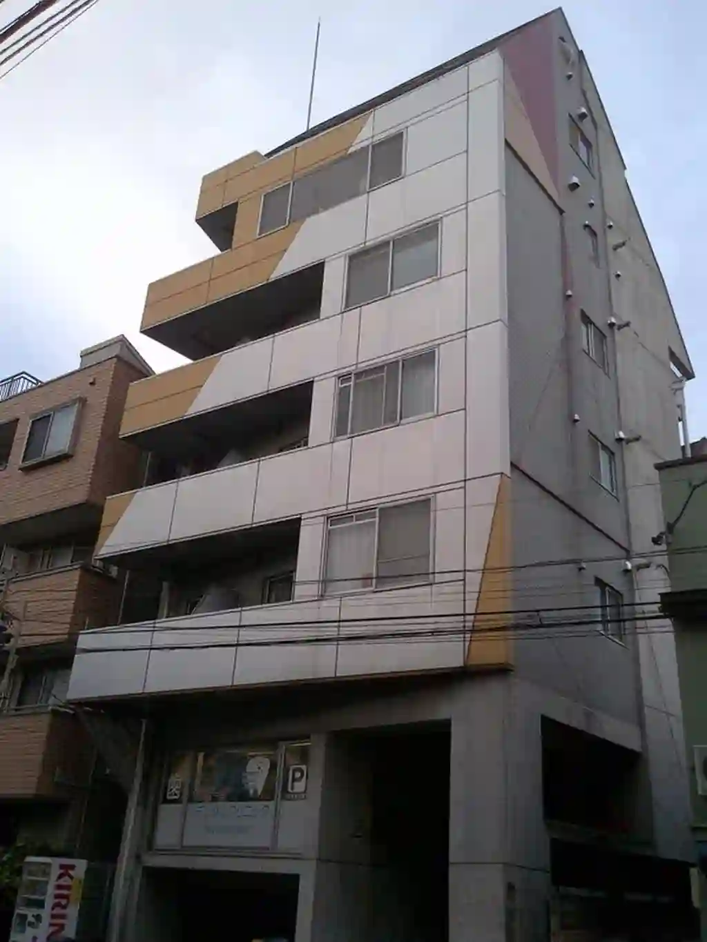 リバース中野 外観