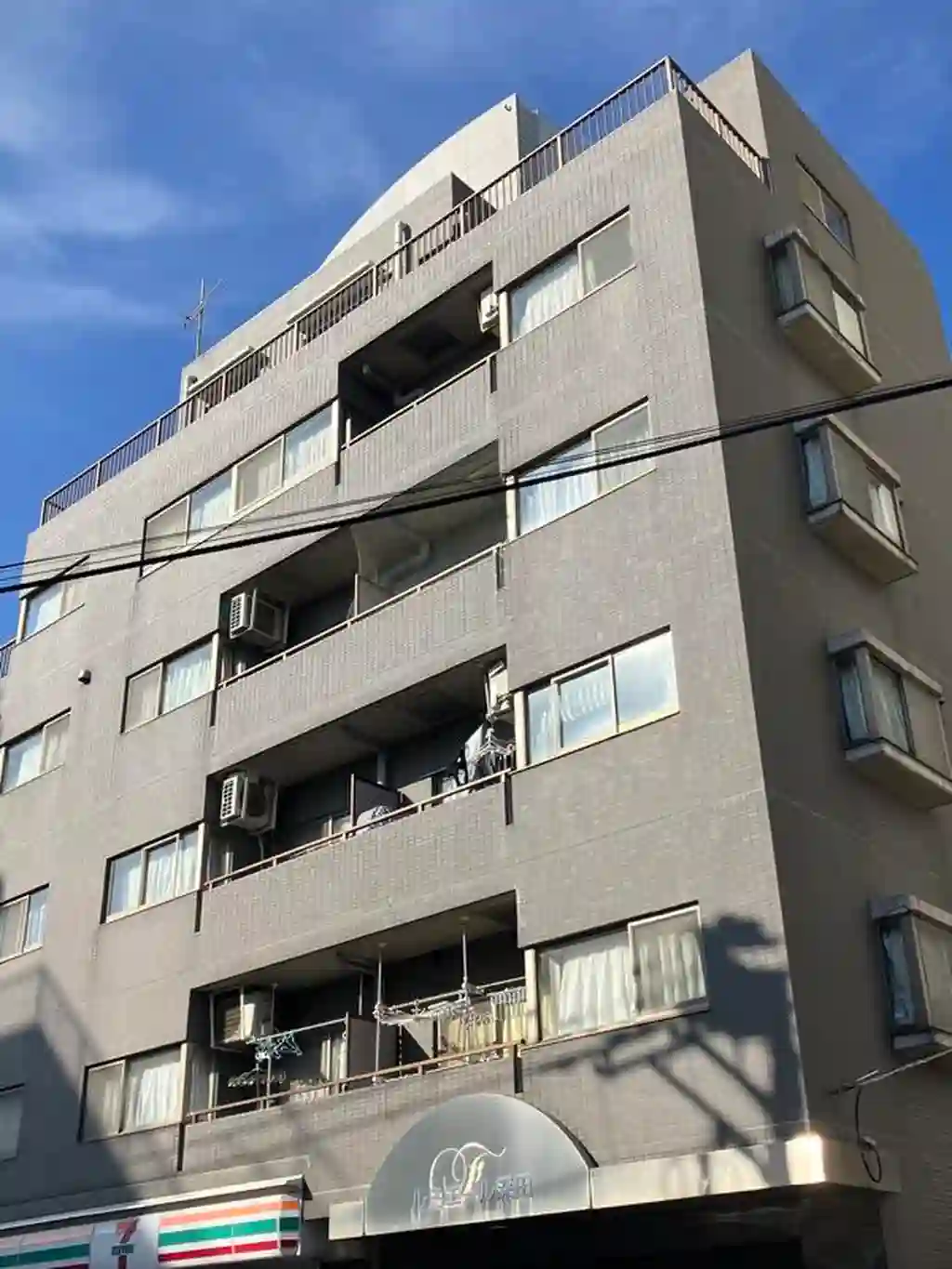 ルミエール深田 外観