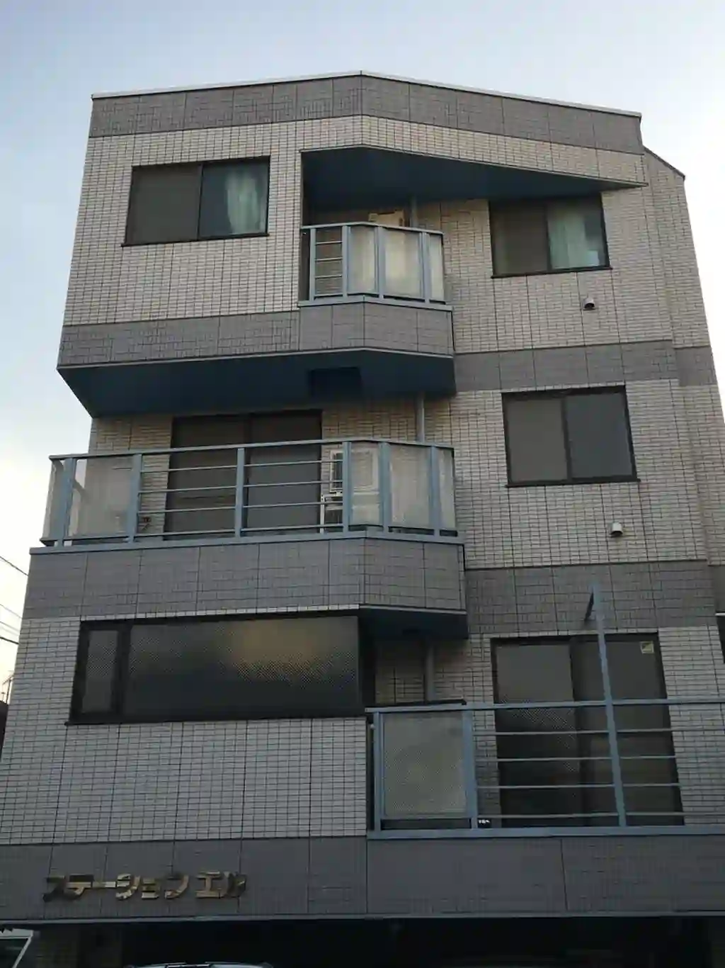 ステーションエル 外観