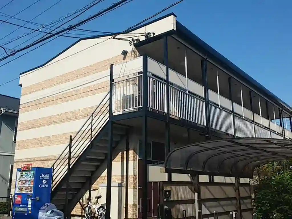 レオパレスフローラル橋本 外観