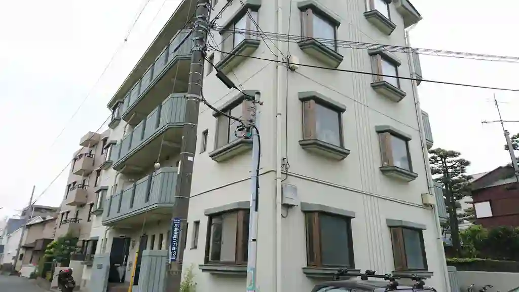 コーポリヴァー片瀬 外観